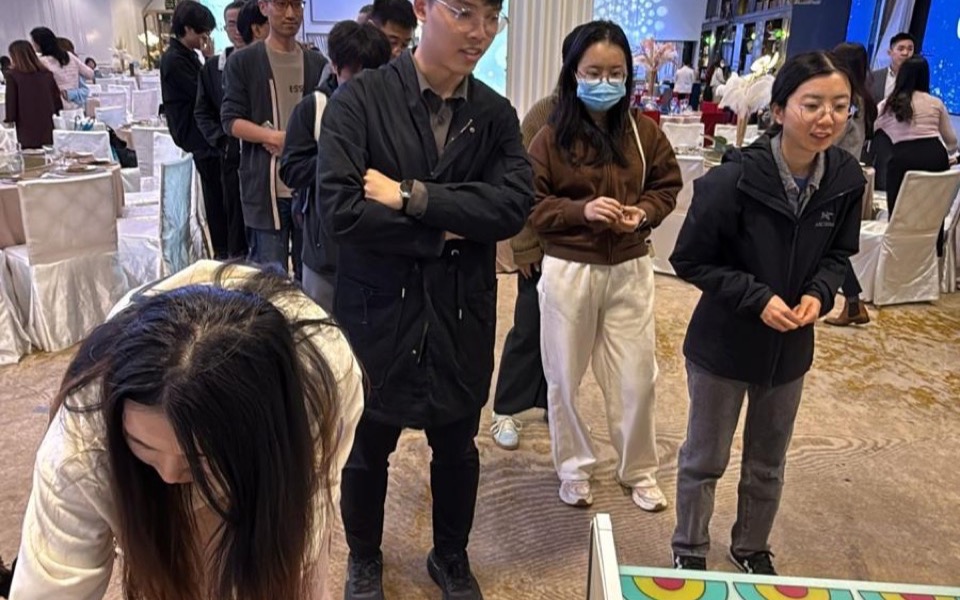 掟汽水樽攤位遊戲